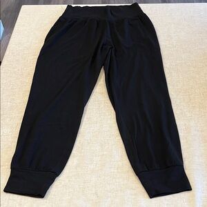 Athleta Black Salutation Joggers in Powervita